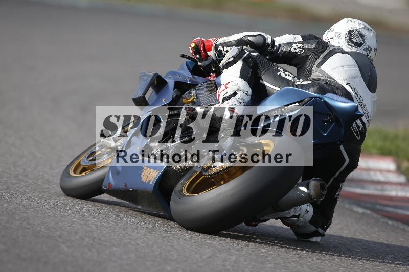 /Archiv-2023/76 03.10.2023 Speer Racing ADR/Gruppe gelb/backside